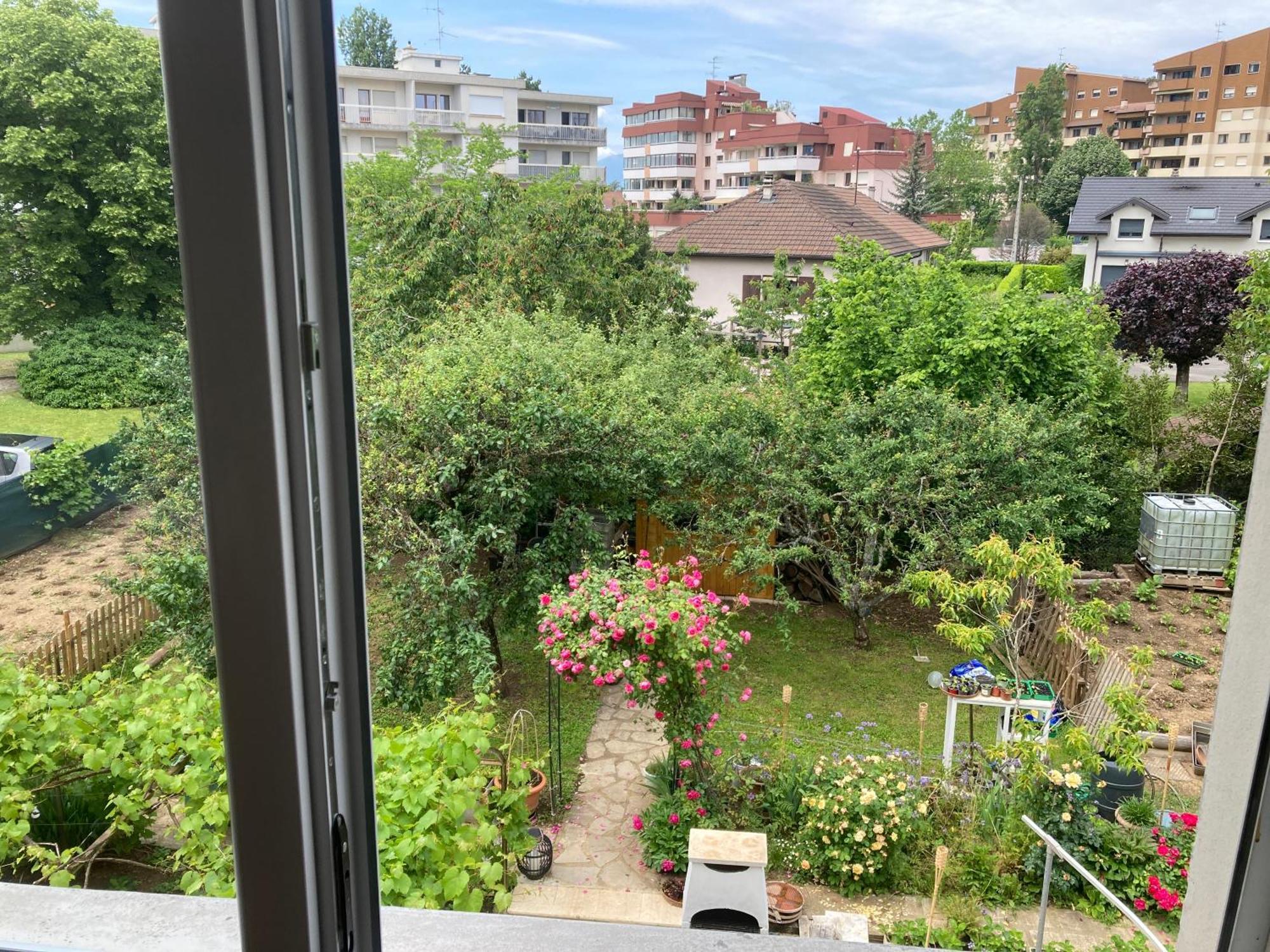 Maison A 2 Pas De Geneve *